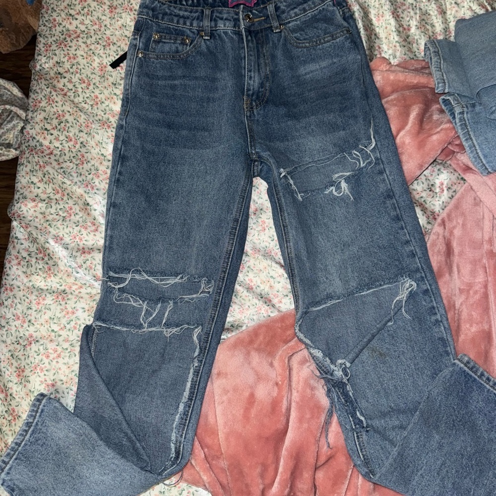 Edikted Ripped Blue Boyfriend Jeans